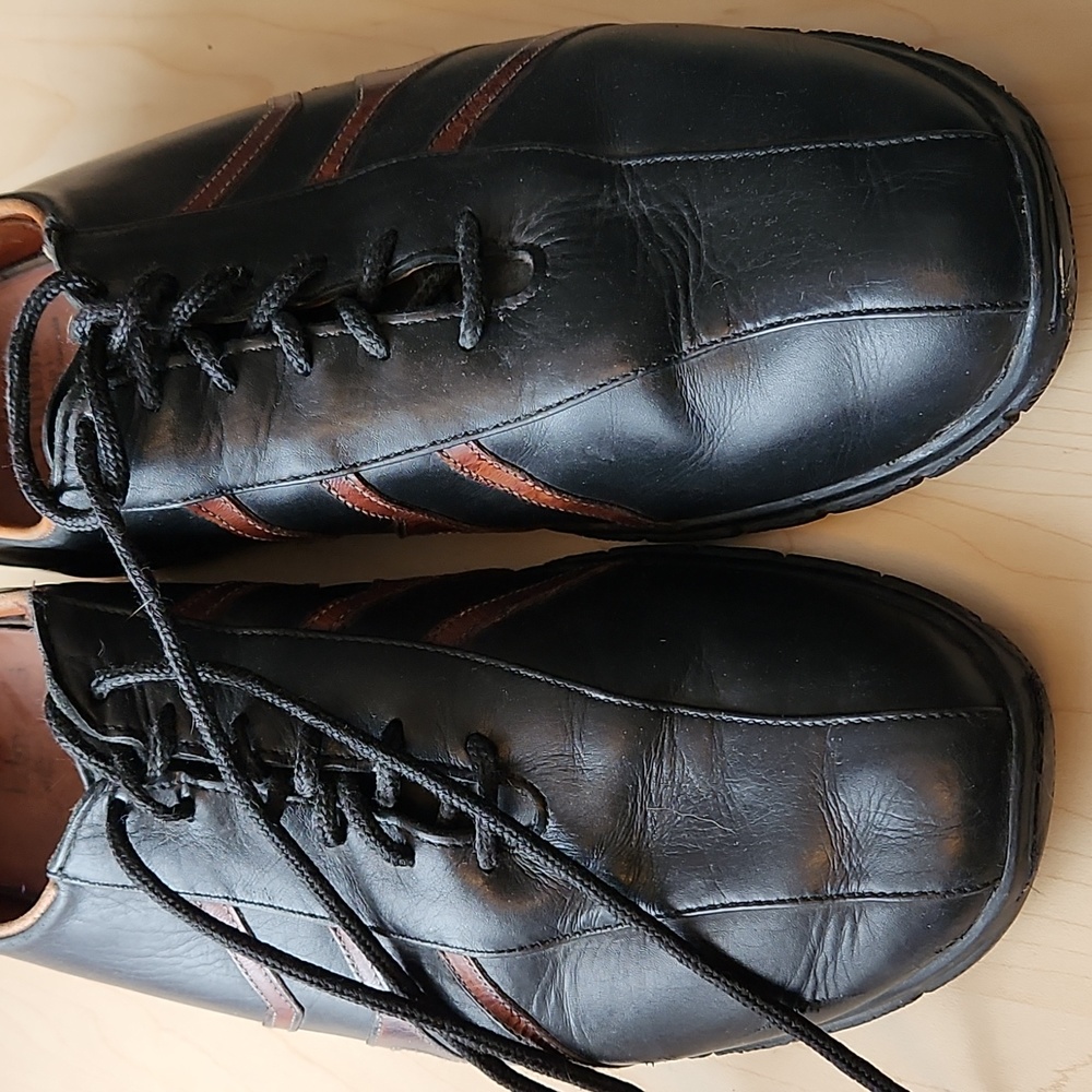 Allen Edmonds Casual Traveler Lace Up Sneaker - Picture 4 of 8